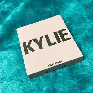 KYLIE highlighter